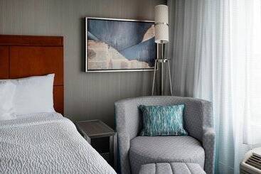 ホテル Courtyard By Marriott Denver Airport