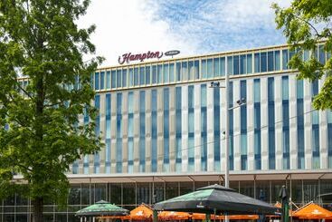 Отель Hampton By Hilton Amsterdam / Arena Boulevard