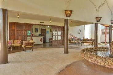 ホテル Kena Beach