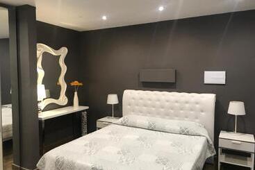 Отель El Petit Mirador