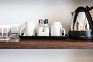 هتل Hampton By Hilton Exeter Airport