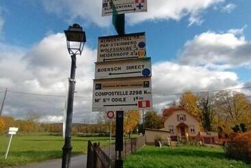 مبيت وإفطار Au Jardin De La Maison Des Soeurs