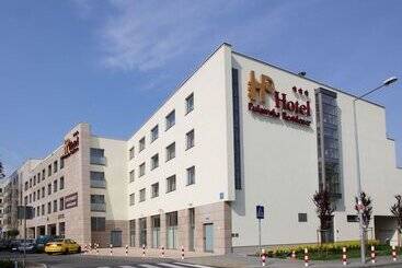 هتل آپارتمان Arche Hotel Puławska Residence