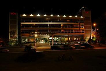 هتل Dr. Cesar C. Carman