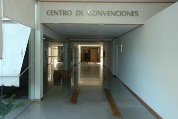 هتل Dr. Cesar C. Carman