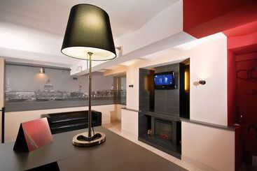 هتل Mark Inn