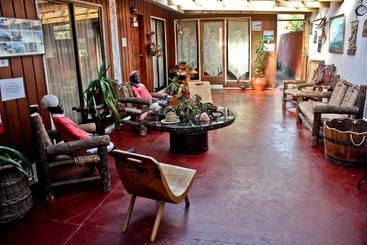 هتل روستایی Hostal Y Cabañas Don Juan