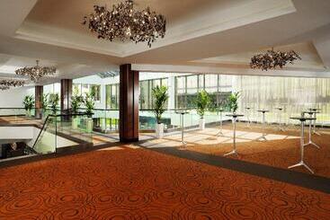 هتل Sheraton Moscow Sheremetyevo Airport