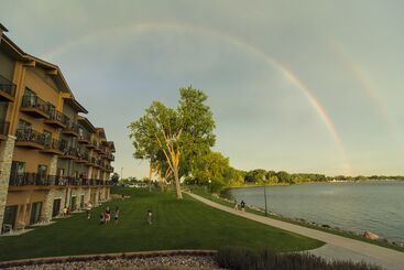 King's Pointe Waterpark Resort