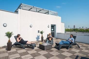 آپارتمان Residence Otelia Affaires & Bienetre