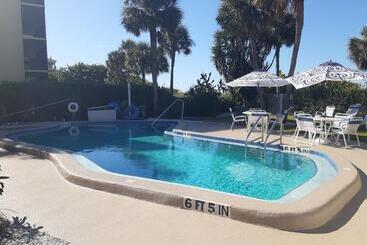 منتجع Turtle Crawl Inn  Longboat Key