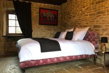 مبيت وإفطار Domaine De Monplaisir