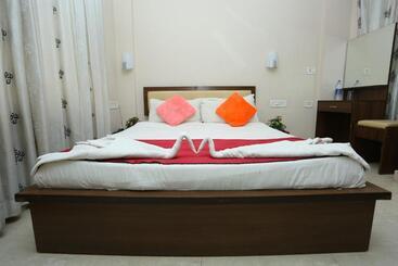 فندق Innate Inn