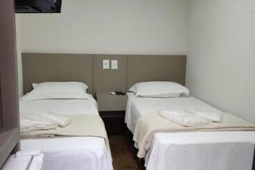 بنسيون Pousada Reserva Central