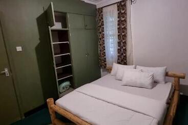 هاستل Kizumba House