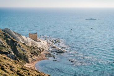 تختخواب و صبحانه Emesh Boutique Suite