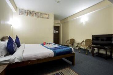 هتل Collection O The Ridge