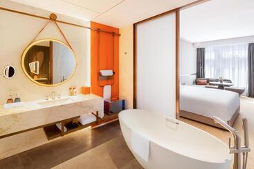 ホテル Crowne Plaza Qingdao Jinshui, An Ihg