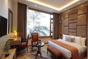 هتل Welcomheritage Elysium Resort & Spa