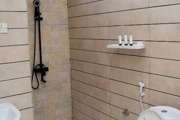 تختخواب و صبحانه Kuti Hotel Stone Town
