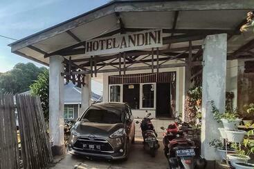 هتل Andini Tanah Grogot