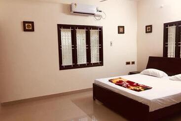 Отель Tanjore Inn