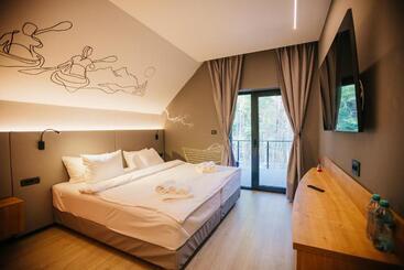 Adventure Lake Resort  Simared