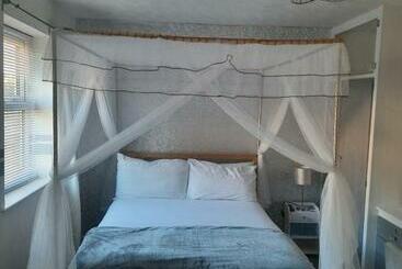 مبيت وإفطار Cedarville Guesthouse