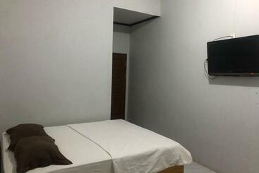 בית מלון כפרי Aulia Homestay Samarinda Syariah Redpartner