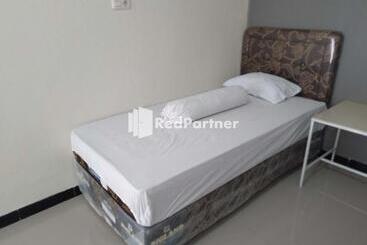 בית מלון כפרי Boarding House Syariah Mm Bone Redpartner