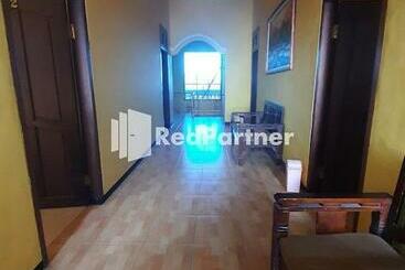 هتل Bromo Indah Lestari Homestay Mitra Reddoorz