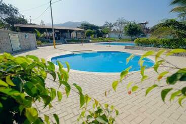 فندق Centro Recreacional Simbal