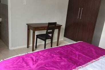 پانسیون Ikhwezi Guest House