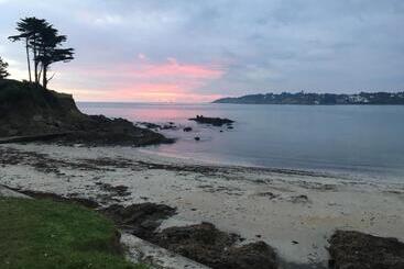 住宿加早餐  Cottage Des Rias 2 Chambres D Hôtes Ou 1 Suite à 172 M De La Mer