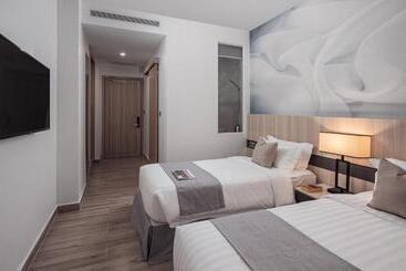 Отель Sensory Park Urban