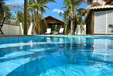 پانسیون Uba Village