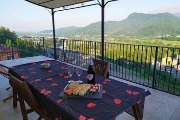 Bed and Breakfast Skyline