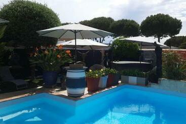 צימר Hébergement Chambre D Hôtes Grau Du Roi Mas Des Marines Piscine Adult Only