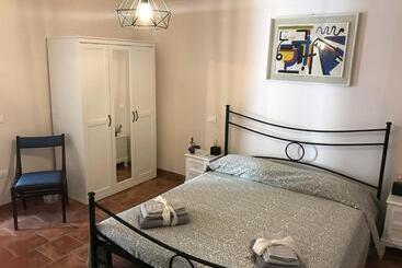 تختخواب و صبحانه Il Podere La Casina