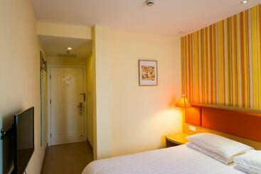 هتل Home Inn Shijiazhuang Zhengding International Small Commodities Market