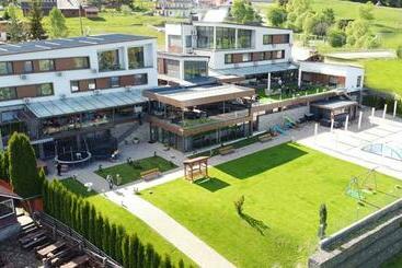 هتل Roser House Boutique   Pe Malul Lacului Colibita