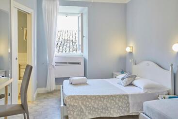 بنسيون Alemar Sirolo