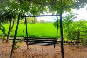 פנסיון V Cabanas & Yala Safari Place