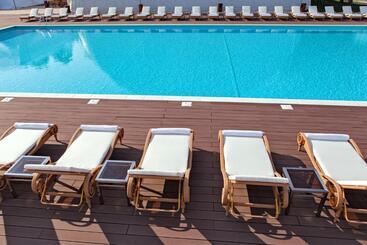 استراحتگاه Premium Wellness Institute