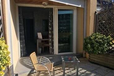 Bagnoles Hotel   Contact