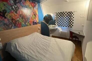 בית מלון כפרי Egg Hôtel Sarcelles