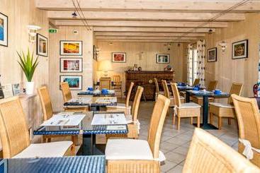 هتل Hôtel La Galiote En Ré