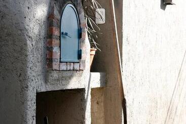 هتل Kkala Boutique