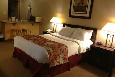 ホテル Petawawa River Inn & Suites