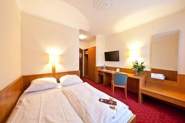 فندق Primus Frankfurt Sachsenhausen